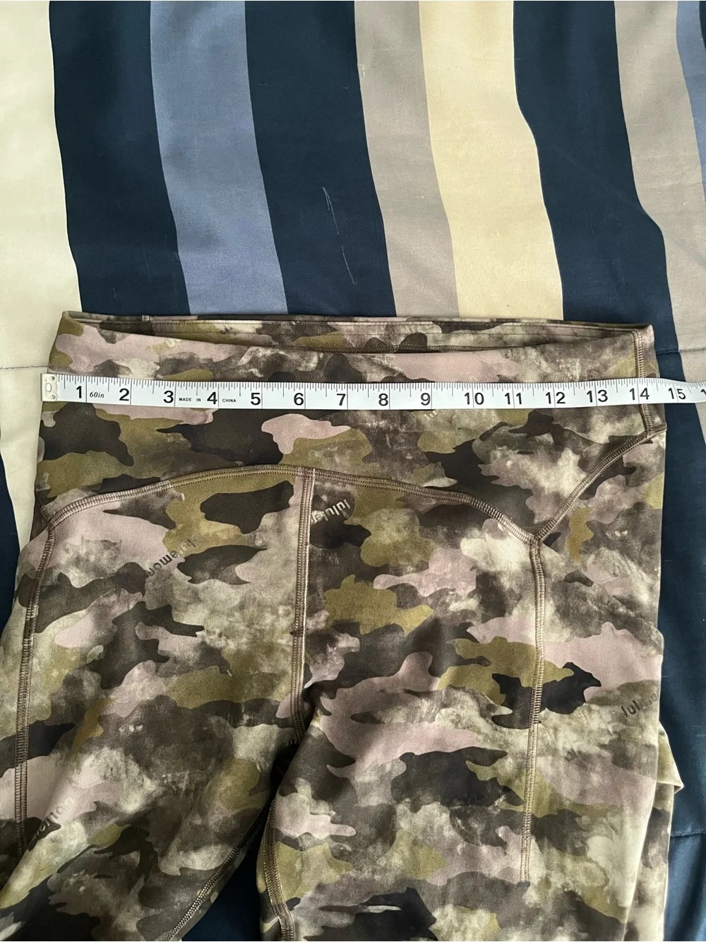 🍋🦄LIKE NEW Lululemon Heritage Camo Wash Juniper Green Power Thru HR Tight - Sz 8